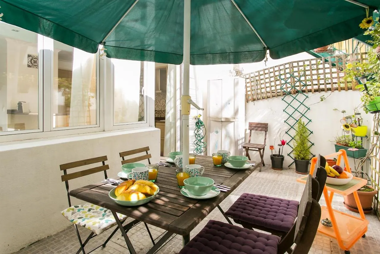 شقة Lisboa  في Altido Charming Patio 0*,  البرتغال
